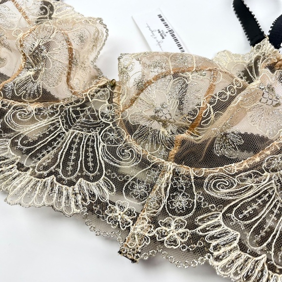 Edge o' Beyond Betty Bra size 4, 32D, 34C, 36B NWT - Picture 3 of 5